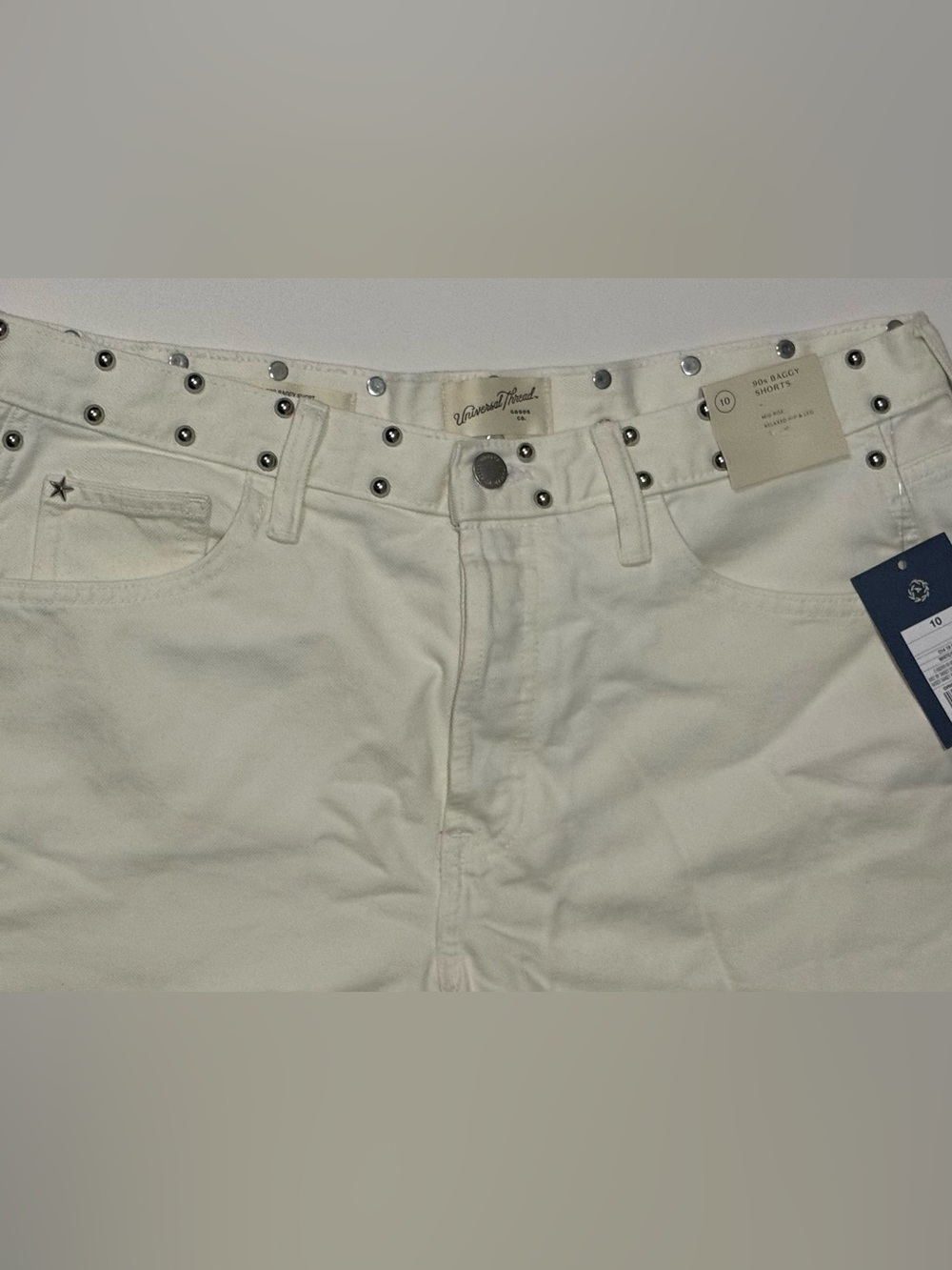 NWT Universal Thread White Studded 90s Baggy Denim Shorts Size 10 - Picture 3 of 5